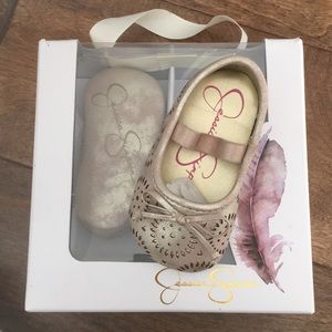 Jessica Simpson Baby Shoes New in Box Size 2